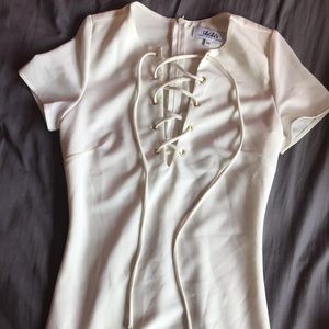 💕Lulu’s Lace Up Dress